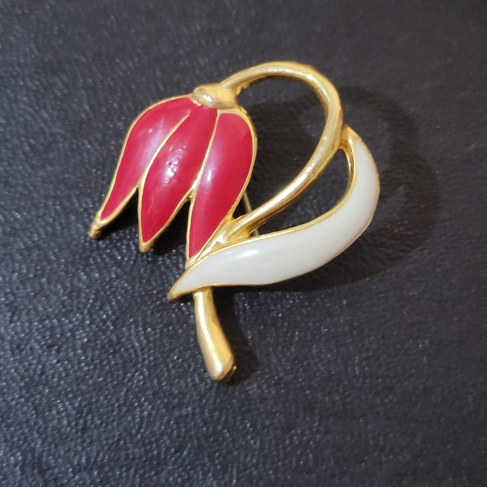 Vintage Tulip RED Flower Enamel Gold Tone Pin Brooch